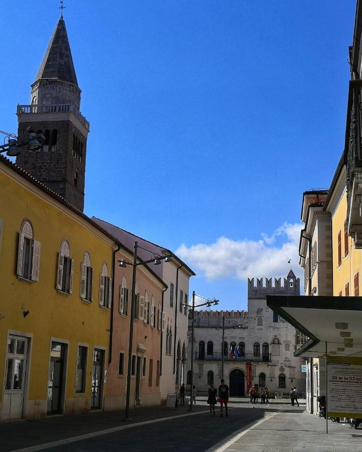 Апартаменти Happy Casa Oldtown Boutique Копер Екстер'єр фото