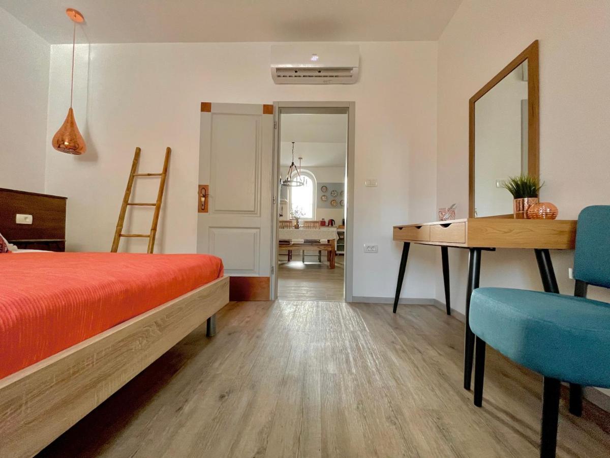 Апартаменти Happy Casa Oldtown Boutique Копер Екстер'єр фото